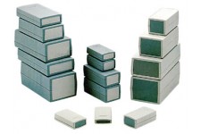 BEHUIZINGEN VAN GEGOTEN PLASTIC - DONKERGRIJS 120 x 60 x 30mm